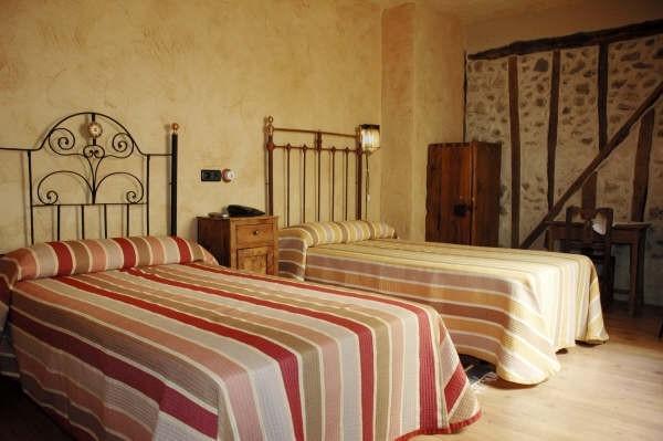 La Casa Vieja Guest House Turegano Exterior photo